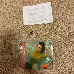 Taylor Swift The Life Of A Showgirl Hand Signed CD